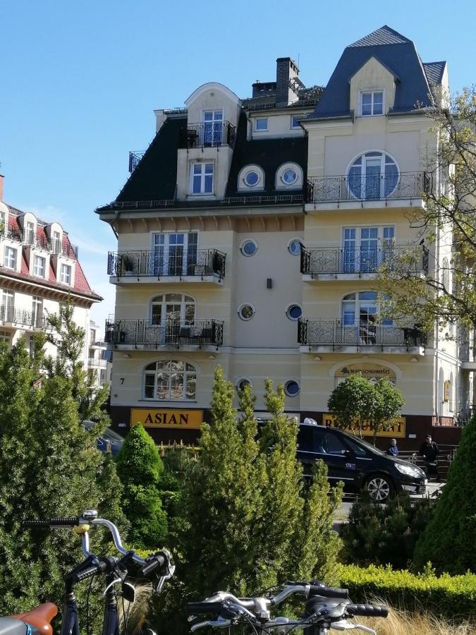 Uzdrowiskowa "Trzy Korony" Apartment Swinoujscie Bagian luar foto